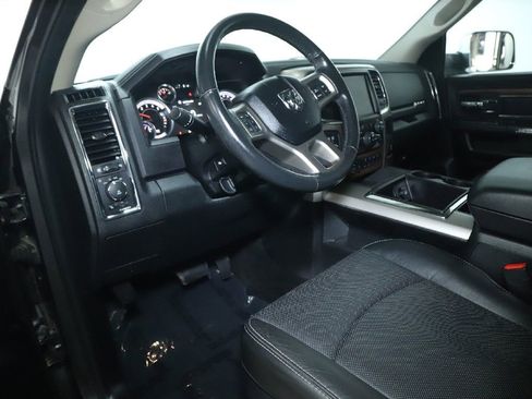 Used 2015 RAM 3500 Laramie w/ Convenience Group AWD/4WD image 18