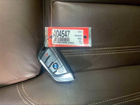 Used 2022 BMW X5 xDrive45e w/ M Sport Package image 32