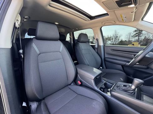 Used 2025 Honda CR-V EX image 30