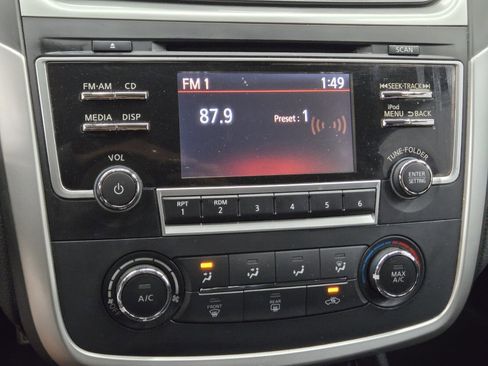 Used 2017 Nissan Altima 2.5 SR w/ Midnight Edition Package image 17