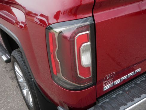 Used 2018 GMC Sierra 1500 SLT AWD/4WD image 17