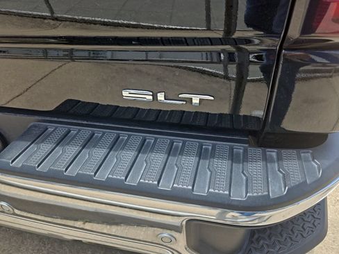 Used 2024 GMC Sierra 1500 SLT AWD/4WD image 15