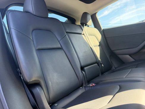 Used 2022 Tesla Model Y Performance AWD/4WD image 18