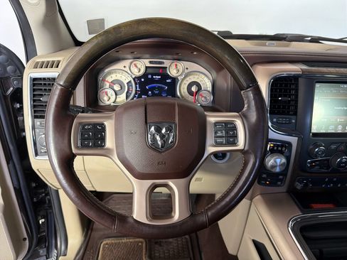 Used 2016 RAM 1500 Laramie Longhorn w/ Convenience Group AWD/4WD image 13
