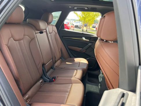 Used 2020 Audi Q5 2.0T Premium Plus w/ Premium Plus Package AWD/4WD image 26