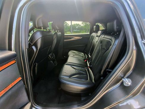 Used 2018 Lincoln MKX Reserve FWD image 30