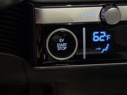 Used 2024 Hyundai Ioniq 5 Limited RWD image 22