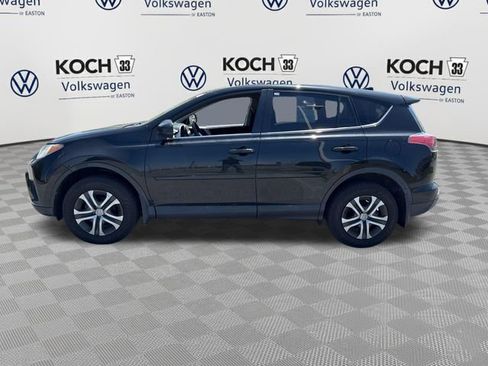 Used 2018 Toyota RAV4 LE w/ Carpet Mat Package AWD/4WD image 4