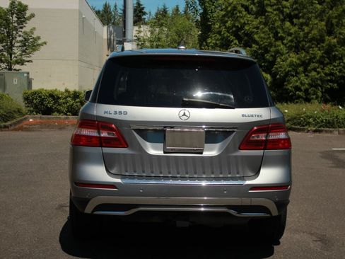 Used 2012 Mercedes-Benz ML 350 BlueTEC 4MATIC image 6