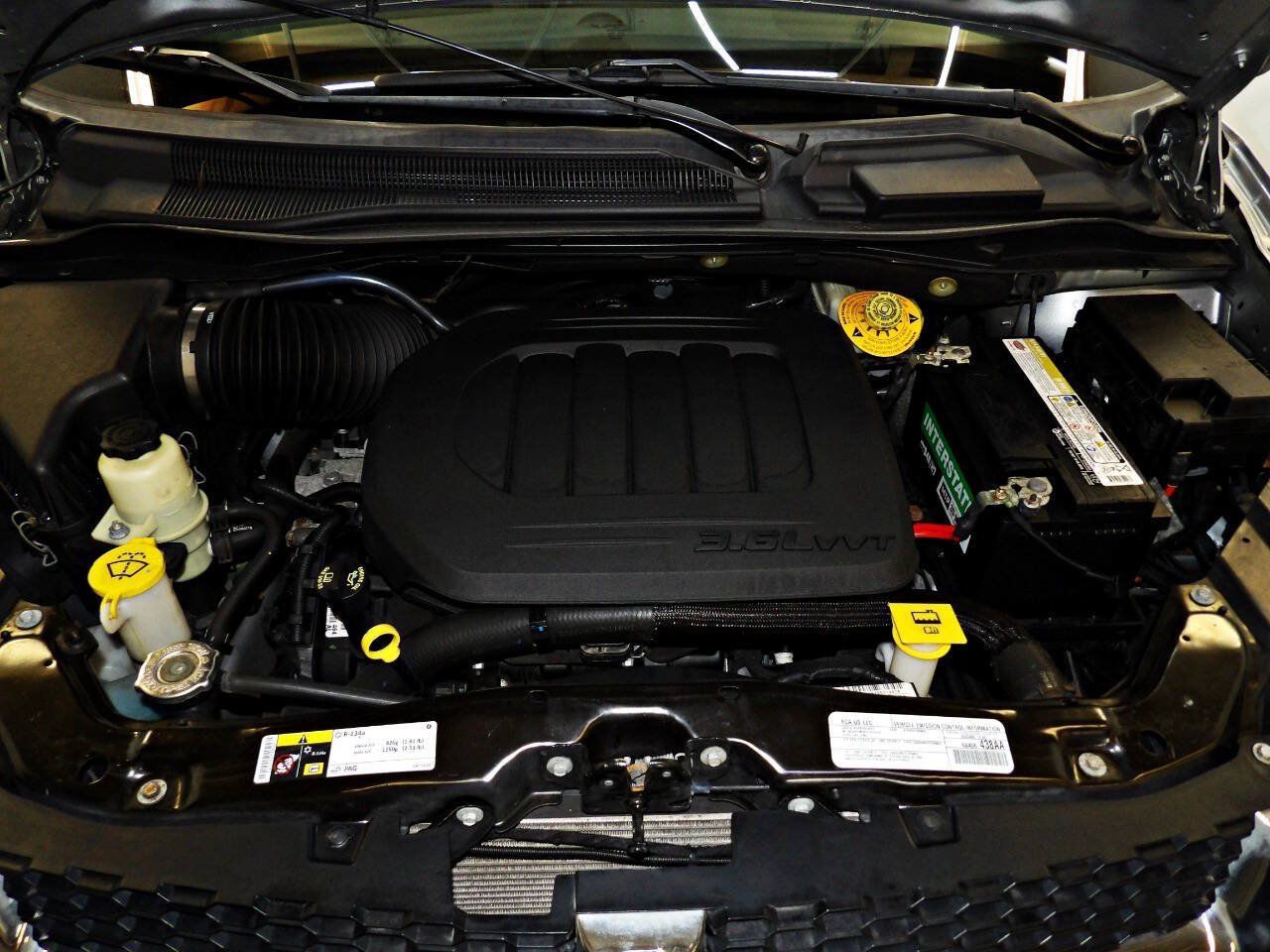 Used 2019 Dodge Grand Caravan SE w/ UConnect Hands-Free Group FWD image 21