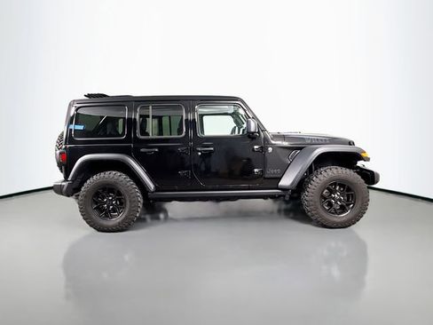 Used 2024 Jeep Wrangler Unlimited Sport AWD/4WD image 7
