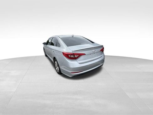 Used 2016 Hyundai Sonata SE FWD image 14