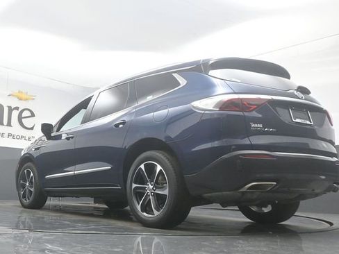 Used 2024 Buick Enclave Essence w/ LPO, Touring Package FWD image 5