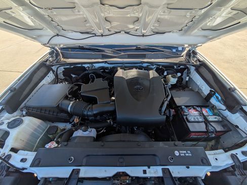 Used 2019 Toyota Tacoma SR5 image 31