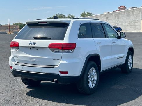 Used 2019 Jeep Grand Cherokee Laredo AWD/4WD image 4