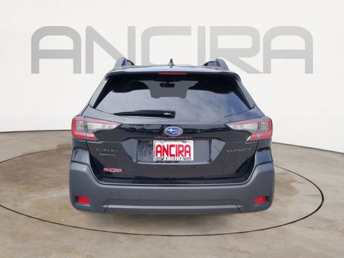 Used 2025 Subaru Outback Onyx Edition AWD/4WD image 13
