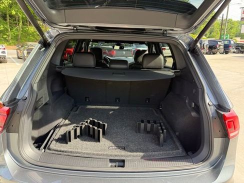 Used 2022 Volkswagen Tiguan SEL R-Line AWD/4WD image 66
