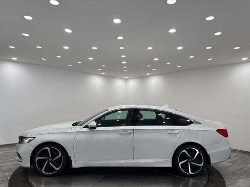 Used 2019 Honda Accord Sport image 4