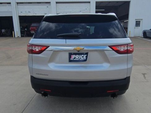 Used 2019 Chevrolet Traverse LS FWD image 7