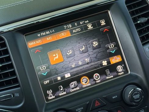 Used 2014 Jeep Grand Cherokee Overland RWD image 34