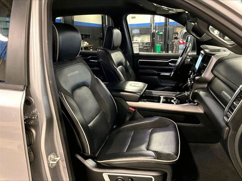 Used 2024 RAM 1500 Laramie AWD/4WD image 11