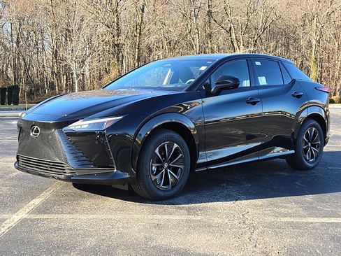 New 2026 Lexus RZ 450e AWD image 2