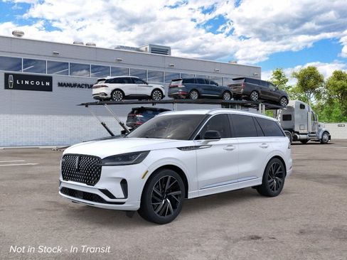 New 2026 Lincoln Aviator Black Label w/ Dynamic Handling Package AWD/4WD image 1