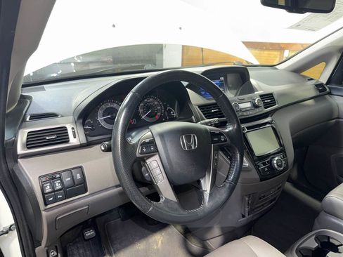 Used 2015 Honda Odyssey Touring Elite image 18