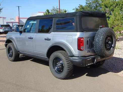 Certified 2022 Ford Bronco Black Diamond AWD/4WD image 4