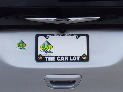 Used 2023 Chrysler Voyager LX image 21