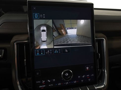 Used 2026 GMC Yukon Denali Ultimate AWD/4WD image 27