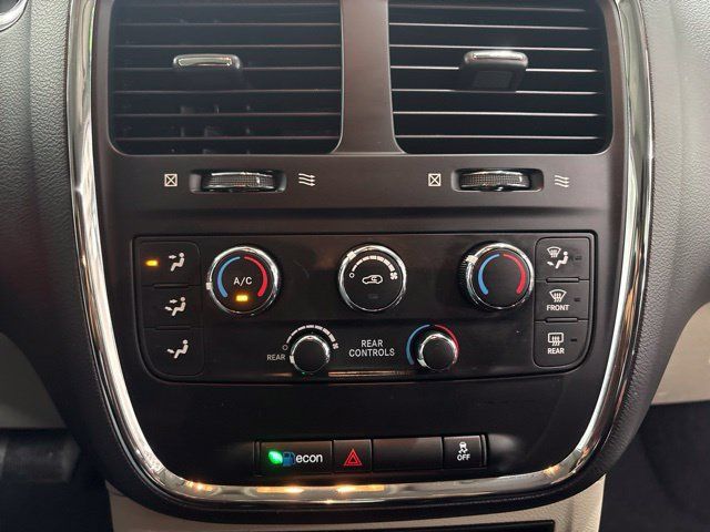 Used 2019 Dodge Grand Caravan SE w/ UConnect Hands-Free Group FWD image 37