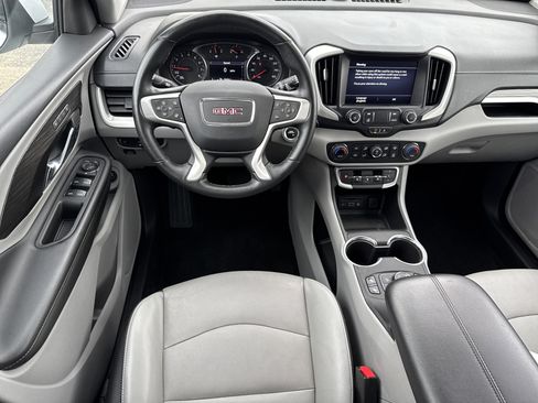 Used 2024 GMC Terrain SLT image 7