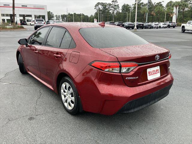 Certified 2025 Toyota Corolla LE FWD image 3