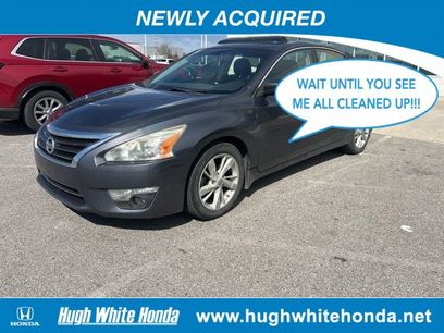 Used 2013 Nissan Altima 2.5 SL w/ Technology Pkg