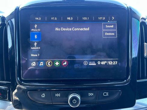 Used 2020 Chevrolet Traverse LT image 21