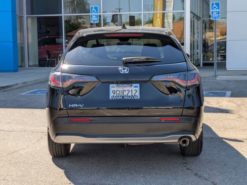 Used 2024 Honda HR-V Sport image 6