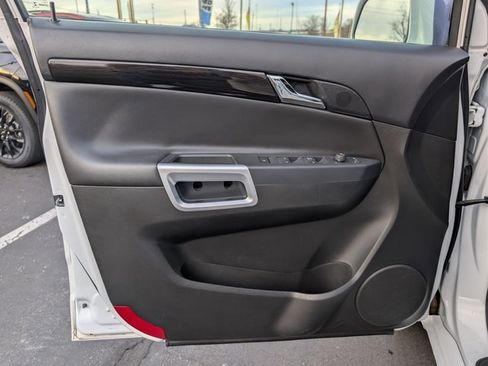 Used 2014 Chevrolet Captiva Sport LTZ image 9