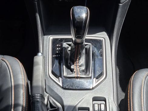 Used 2020 Subaru Crosstrek 2.0i Limited w/ Moonroof Package w/Navigation AWD/4WD image 18