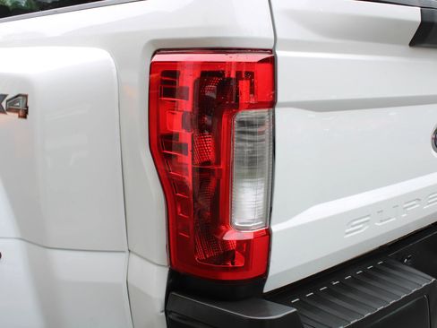 Used 2018 Ford F350 XLT AWD/4WD image 27