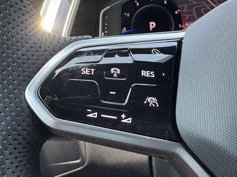 Used 2022 Volkswagen Tiguan SEL R-Line AWD/4WD image 26