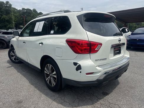 Used 2018 Nissan Pathfinder S FWD image 2
