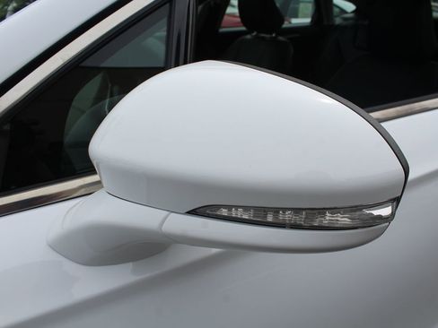 Used 2020 Ford Fusion Titanium image 12