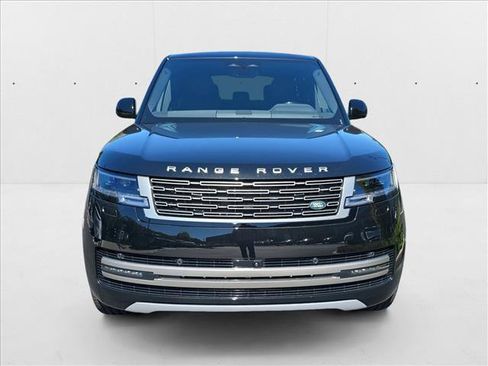 New 2025 Land Rover Range Rover SE image 2