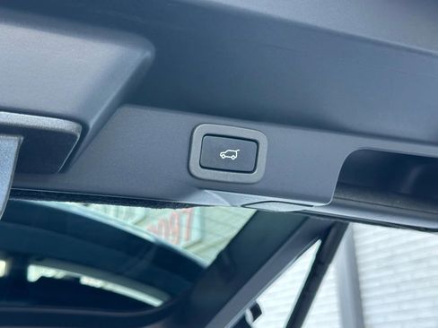 Used 2018 Land Rover Range Rover Sport HSE image 20