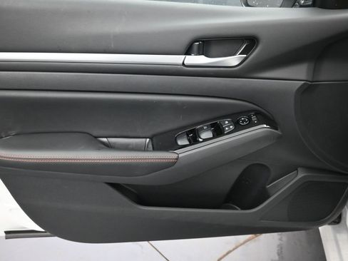 Used 2024 Nissan Altima 2.5 SR image 20
