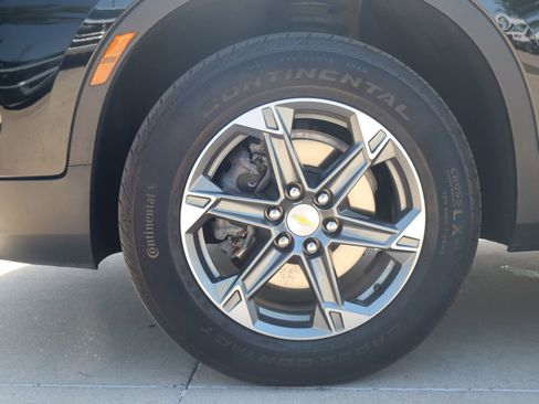 Used 2024 Chevrolet Blazer LT w/ Convenience Package FWD image 9