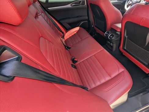 Used 2023 Alfa Romeo Stelvio Veloce AWD/4WD image 19