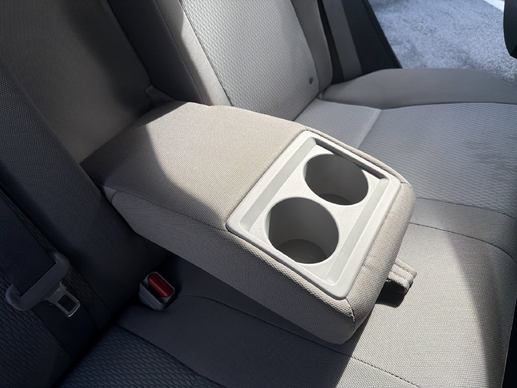 Used 2016 Toyota Corolla LE FWD image 34