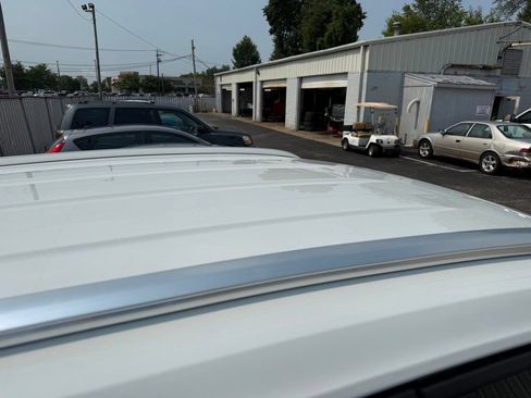 Used 2023 Volkswagen Atlas Cross Sport SE FWD image 4